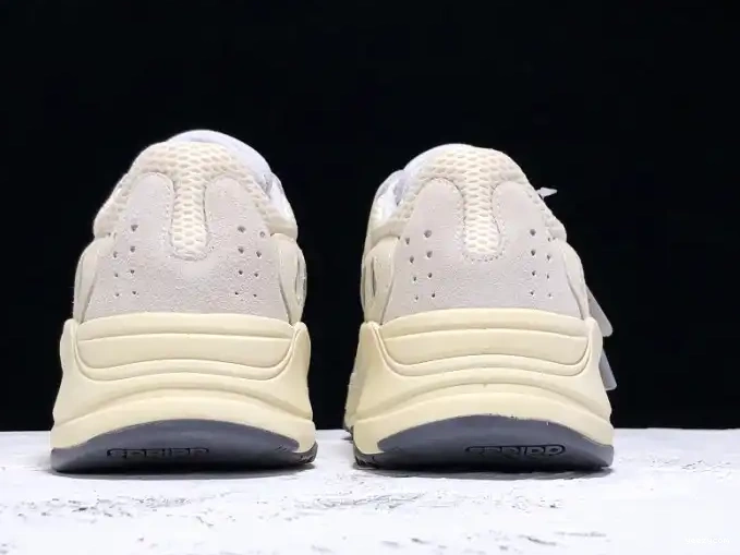 Adidas 700 EG7596 Boost Analog Yeezy 0701